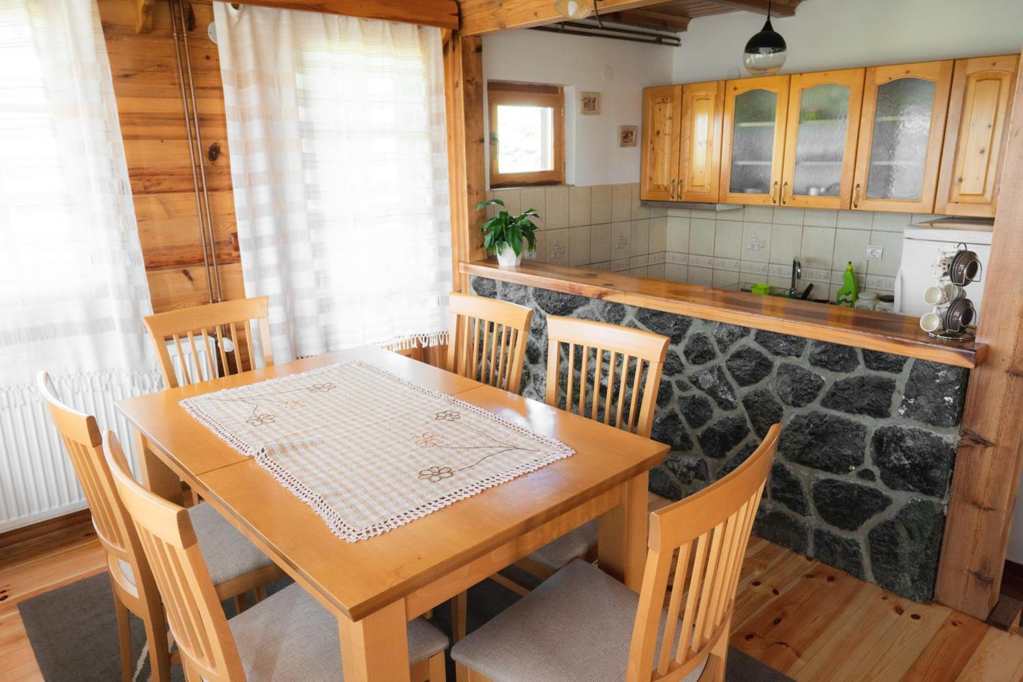 Pine Valley House Holiday home *