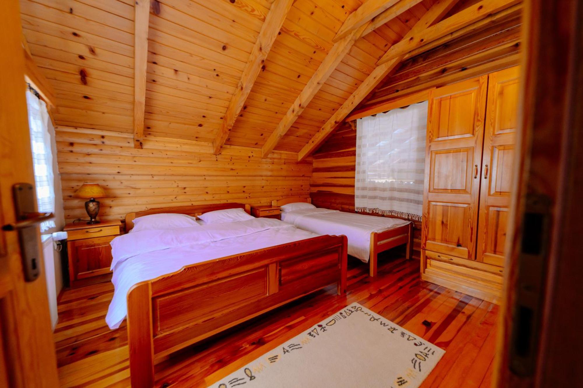 Holiday home Pine Valley House